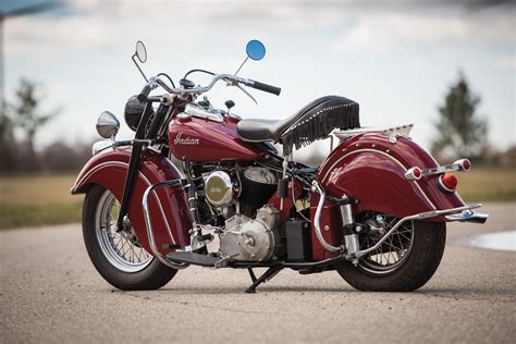 Learn how to adjust the rear shocks on your indian chief vintage or indian chief classic. 1947 Indian Chief Roadmaster