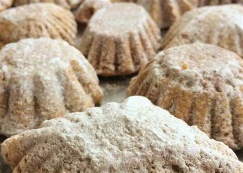 See more ideas about croatian kifle recipe, nut rolls, easy nut roll recipe. Easy Croatian Cookies : Croatian Kiflice Jam Filled Crescent Cookies Recipe Sustain My Cooking ...