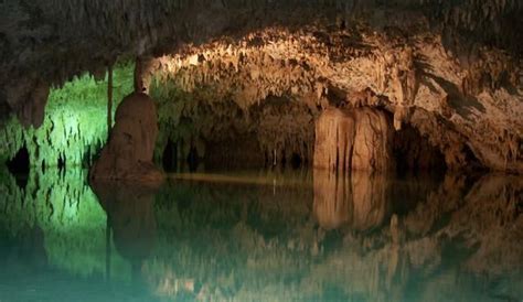 An Underwater Cave In Playa Del Carmen Mexico Scenery Pictures Most