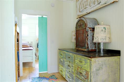 My Houzz Colorful Vintage Finds Fill A Chic Modern Farmhouse
