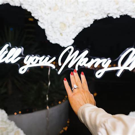Unique And Personalized Neon Signs From Sculpt Junebug Weddings