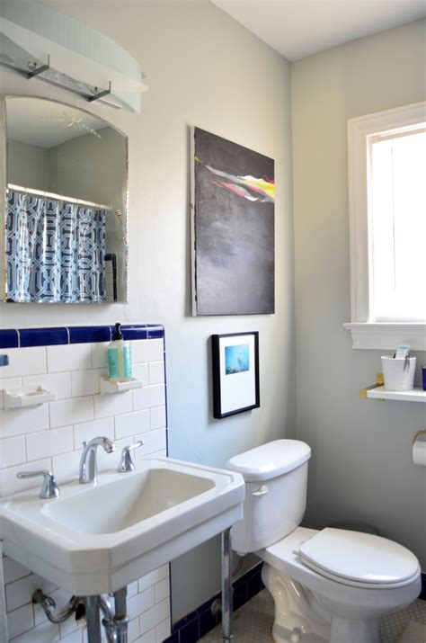 The Ten Minute Bathroom Clutter Cleanout Apartment Interior Design