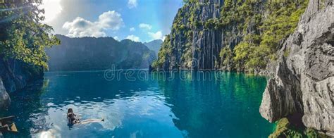 Lago Barracuda En Filipinas De Corón Palawan Imagen De Archivo Imagen