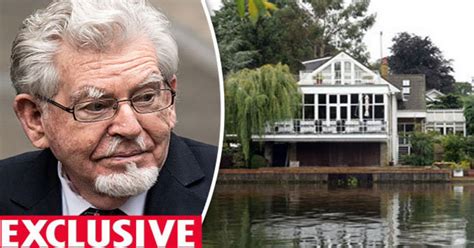 Neighbours Of Rolf Harris Selling Up And Moving From Luxury Pad Daily