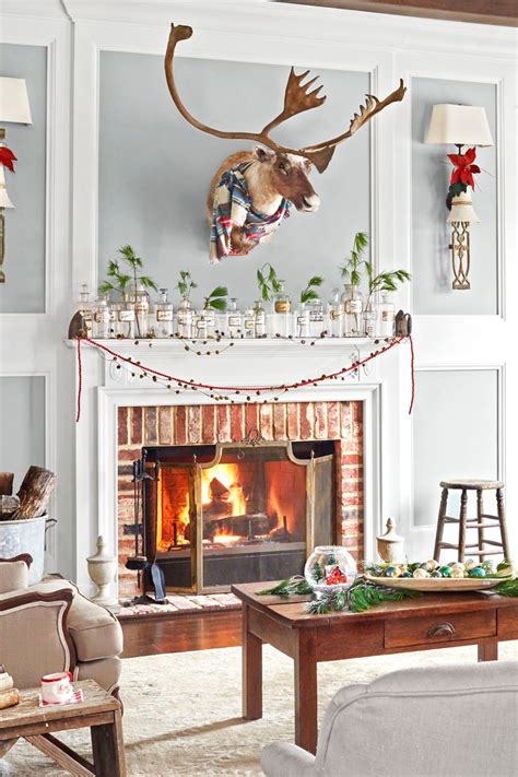 38 Christmas Mantel Decorations Ideas For Holiday Fireplace Mantel