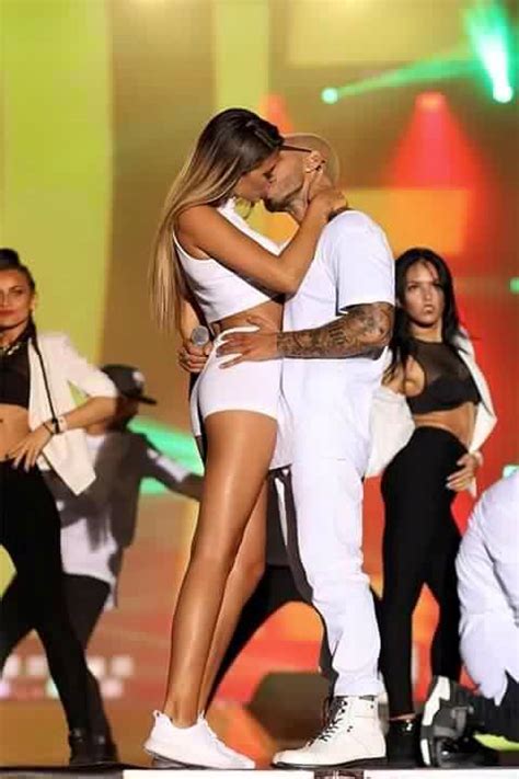 Antonia si alex velea is feeling happy. Alex Velea și Antonia au o viață sexuală extrem de activă