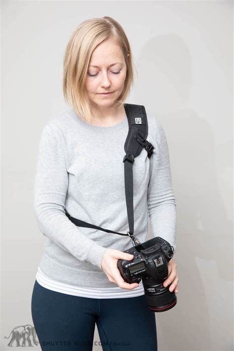 best camera strap in 2021 20 camera straps reviewed and compared best camera strap best