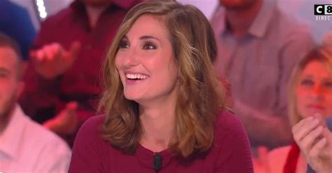 En début de programme, l'animateur de c8 a titillé son invitée du jour, marie portolano, sur son chéri du moment. Camille Combal révèle que Marie Portolano est en couple ...