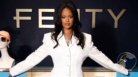 Rihanna Lance La Premi Re Gamme De Parfum Fenty Hip Hop Corner Actu