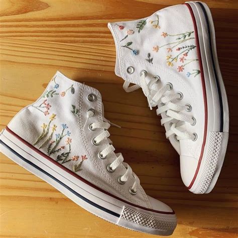 Embroidered Converse Custom Converse Chuck Taylor Embroidered Etsy Chaussures En Toile