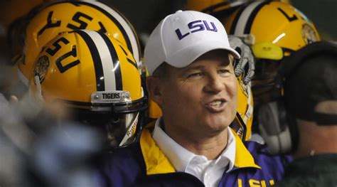 Les Miles Offered Settlement To Lsu Student After Harassment Allegations Sports Illustrated