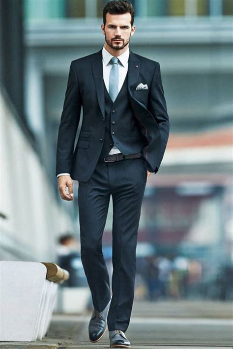 10 Amazing Wedding Suits For Men
