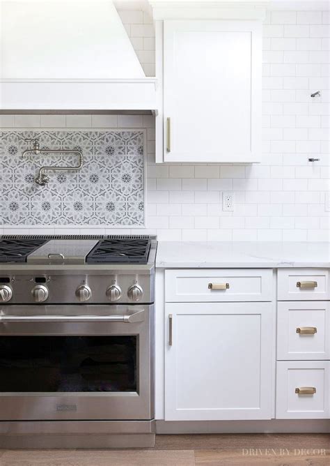 20 White Kitchen Grey Subway Tile Backsplash Decoomo