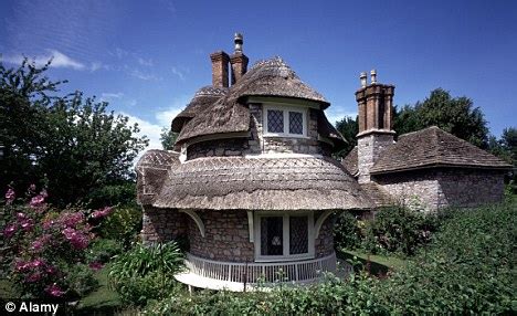 Nash house, old oak ln, london nw10 6ej england. Haphazard houses: Bizarre spaces make for intriguing ...