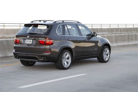 It hits 60 mph in a reasonable 6.8 seconds. 2010 BMW X5 xdrive 50i #274708 - Best quality free high resolution car images - mad4wheels