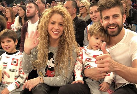 Shakira E Piqué Aparecem Juntos Com Os Filhos Em Partida Da Nba