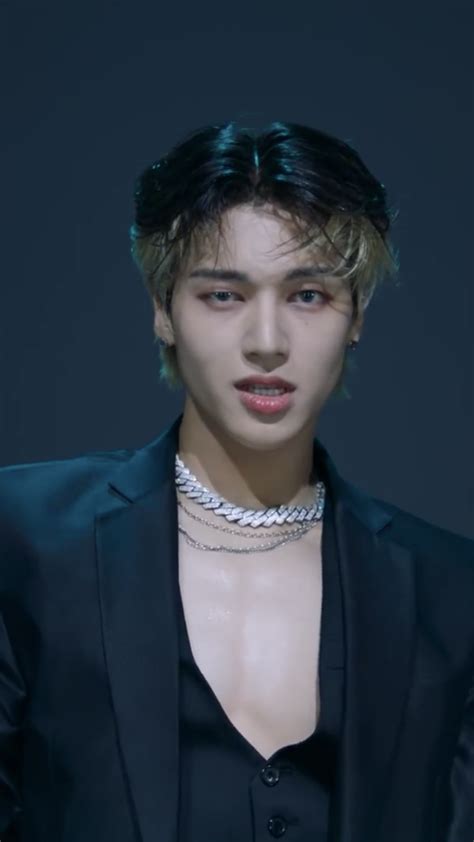 Pin By Yoolli🐍 On ⚡️ateez⚡️ In 2021 Woo Young Jung Woo Young Pretty