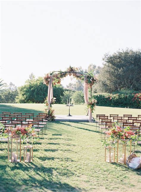 Romantic Vintage Fall Wedding With Rose Floral Accents At Rancho Valencia In 2020 Fall Wedding