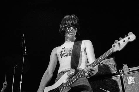 20 Years Ago Ramones Bassist Dee Dee Ramone Dies At 50 Worldnewsera