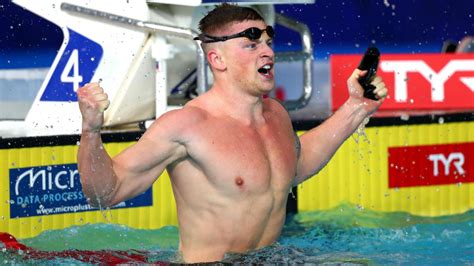 Swimming Adam Peaty Smashes 100m Breaststroke World Record