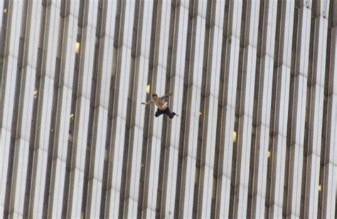 Photographer Reveals Twist In September 11 Falling Man Story Nz Herald