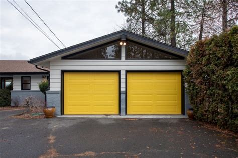 15 Impressive Mid Century Modern Garage Designs For Your New Home