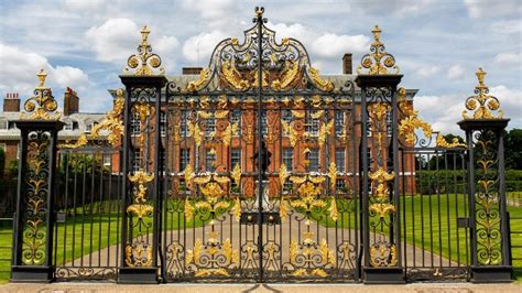 The statue was commissioned four years ago, with the. Statue of Princess Diana coming to Kensington Palace on ...