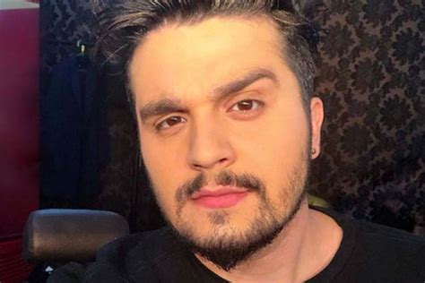Acompanhe tudo sobre a carreira, agenda de shows, vídeos, fotos, músicas e muito mais. Luan Santana muda o visual e aparece sem barba; veja