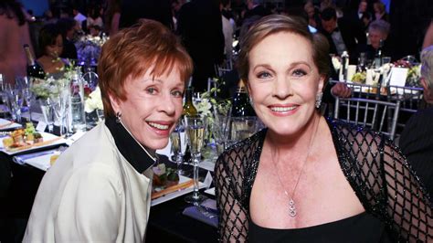 Julie Andrews Carole Burnett Caught Kissing By Former First Lady Us