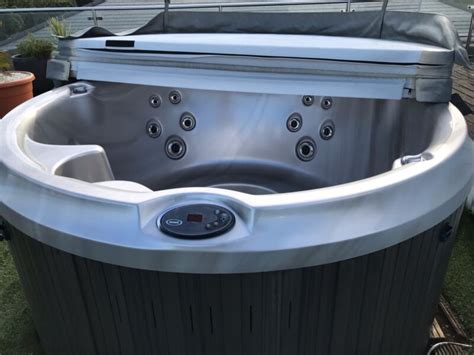 Jacuzzi J210 Hot Tub For Sale From United Kingdom
