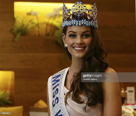 Miss World 2014 South African Rolene Strauss Attends A Press News
