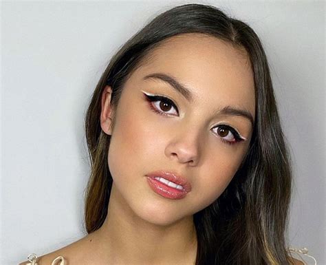 Olivia rodrigo is 5 feet and 2 inches tall for the height. Olivia Rodrigo: 33 facts about the Drivers License singer ...