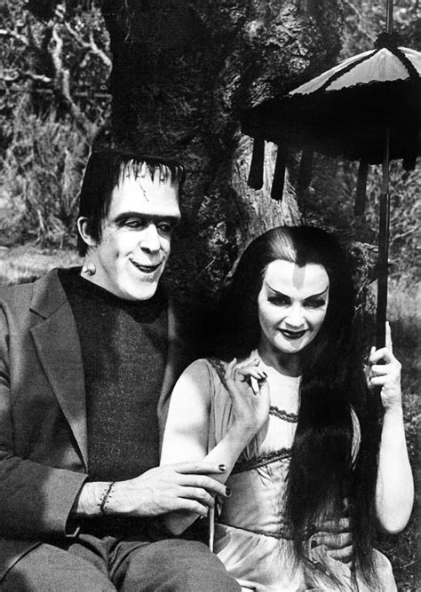 Fred Gwynne And Yvonne De Carlo As Herman And Lily Munster 1960s The Munsters Yvonne De
