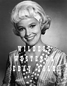 BEVERLY Beverley OWEN Sexy Portrait MARILYN MUNSTER Rare Photo THE