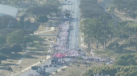 Notícias Trabalhadoras Rurais Fecham Eixo Monumental Durante Marcha Das Margaridas Portal Do