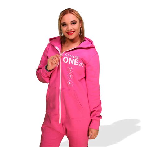 Renault megane, clio ve kadjar modellerinde bahar kampanyası. Now's your chance to buy a magenta-colored onesie from T ...