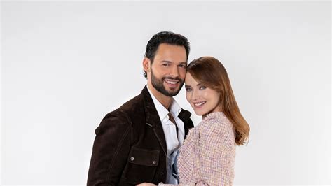 Presentan La Telenovela Vivir De Amor De Televisaunivision