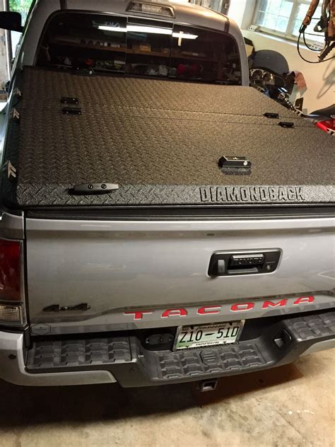 2020 Toyota Tacoma Retractable Bed Cover