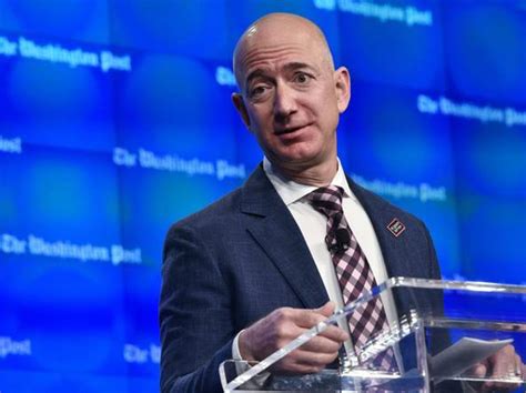 Jeff Bezos Patrimonio Da Record è Luomo Più Ricco Della Storia