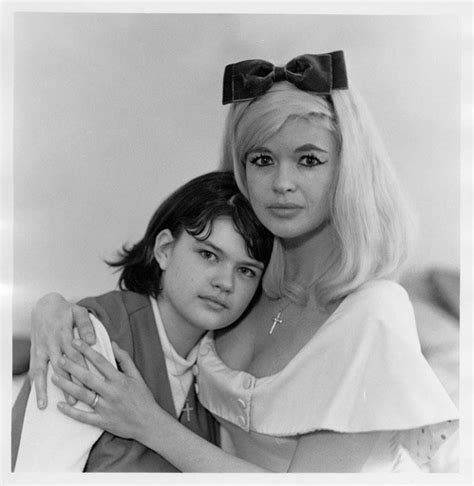 Jayne Mansfield With Her Daughter Jayne Marie La California 1965