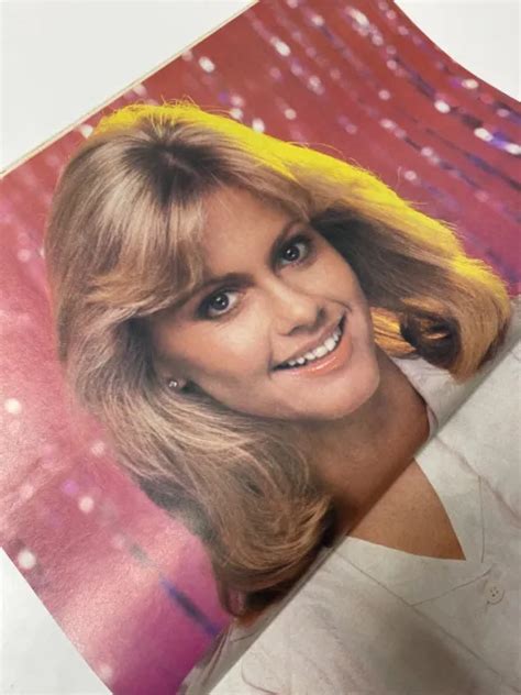Olivia Newton John Look In Magazine 13th Jan 1979 With Poster 16