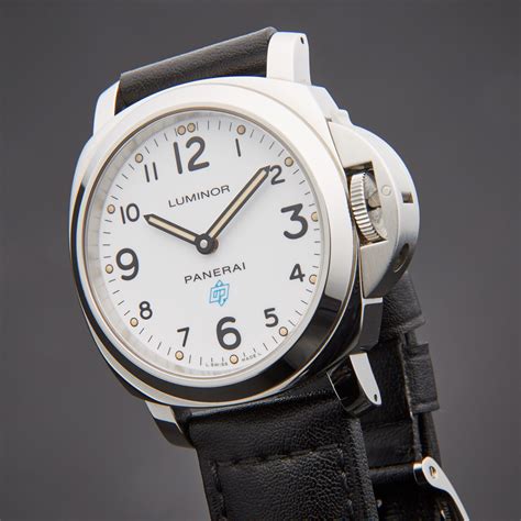 panerai luminor manual wind pam630 pre owned exceptional timepieces touch of modern