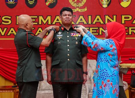 Majlis Pemakaian Pangkat Pegawai Kanan Td Berita Tentera Darat Malaysia