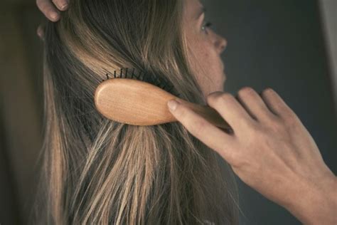 Caution 7 Hair Combing Mistakes Everyone Makes