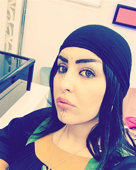 Shahd includes umm kulthum as her main musical inspiration. الفنانة العراقية شهد علي ويكيبيديا - هاشتاك نت