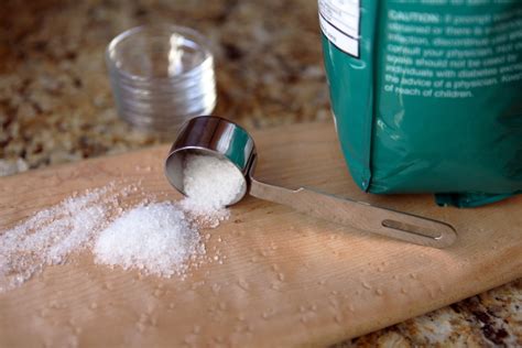 Because it has laxative properties it will help expel / purge the system of internal parasites. How to Soak Open Wounds in Epsom Salt | Healthfully