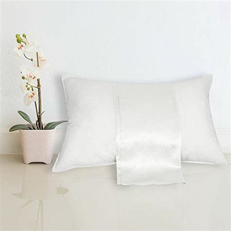 15 Best Silk Pillowcases For Better Hair And Skin 2020 Tame Hair Frizz