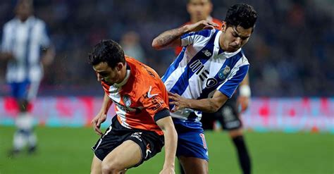 Santa maria da feira (portugal). FC Porto-Feirense sem Corona e Brahimi | Invicta de Azul e ...