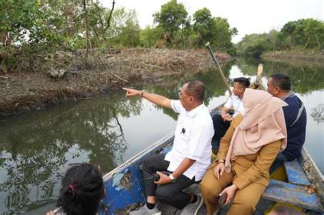 Wawali Surabaya Minta Hentikan Sementara Normalisasi Sungai Kawasan