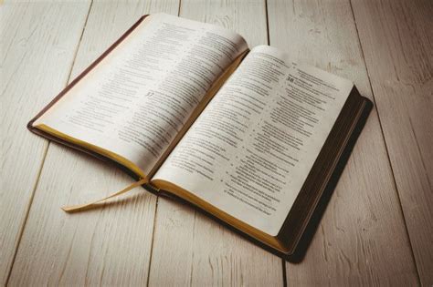 Una Biblia Abierta Foto Premium Premium Photo Freepik Photo Libro